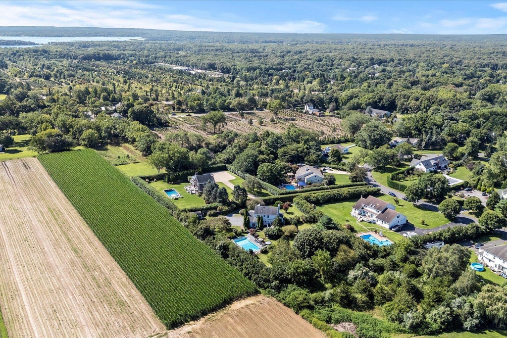 48 of 50 - 97 Grant Drive, Aquebogue, NY
