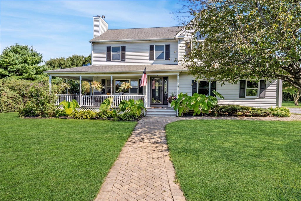 4 of 50 - 97 Grant Drive, Aquebogue, NY
