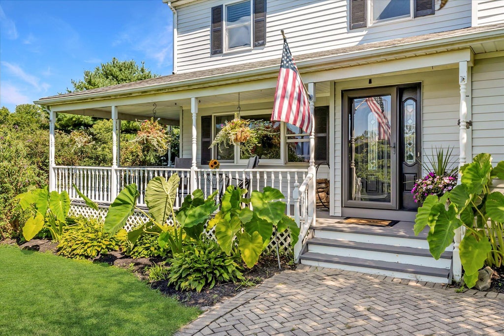 5 of 50 - 97 Grant Drive, Aquebogue, NY