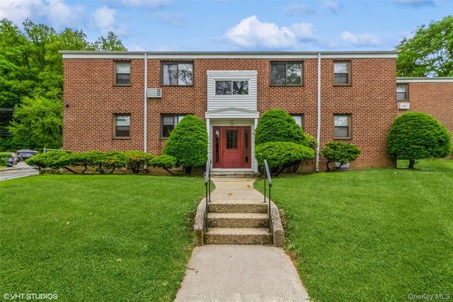 17 Lawrence Drive # A, White Plains