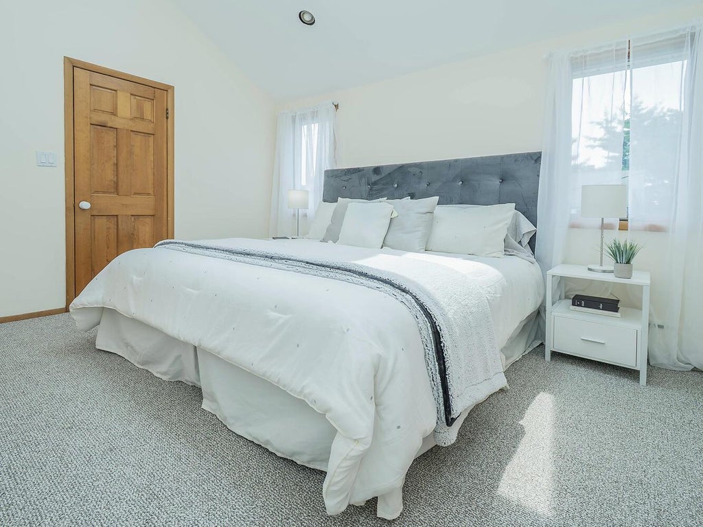 15 of 23 - 21 Herbert Avenue, Port Washington, NY
