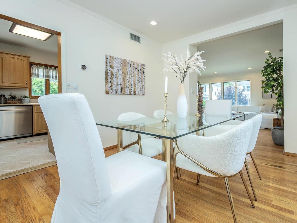 7 of 23 - 21 Herbert Avenue, Port Washington, NY