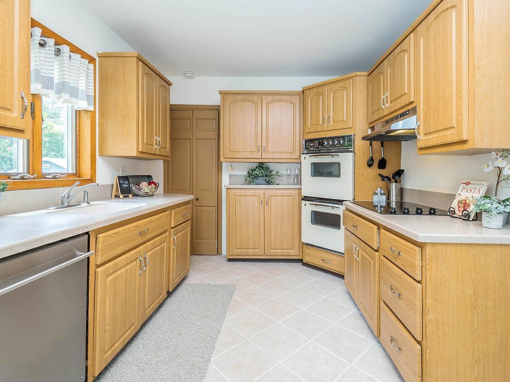 8 of 23 - 21 Herbert Avenue, Port Washington, NY