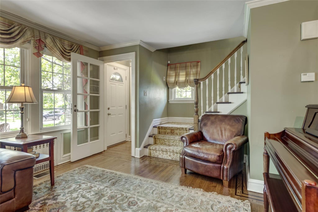 2 of 33 - 15 Jefferson St., Garden City, NY