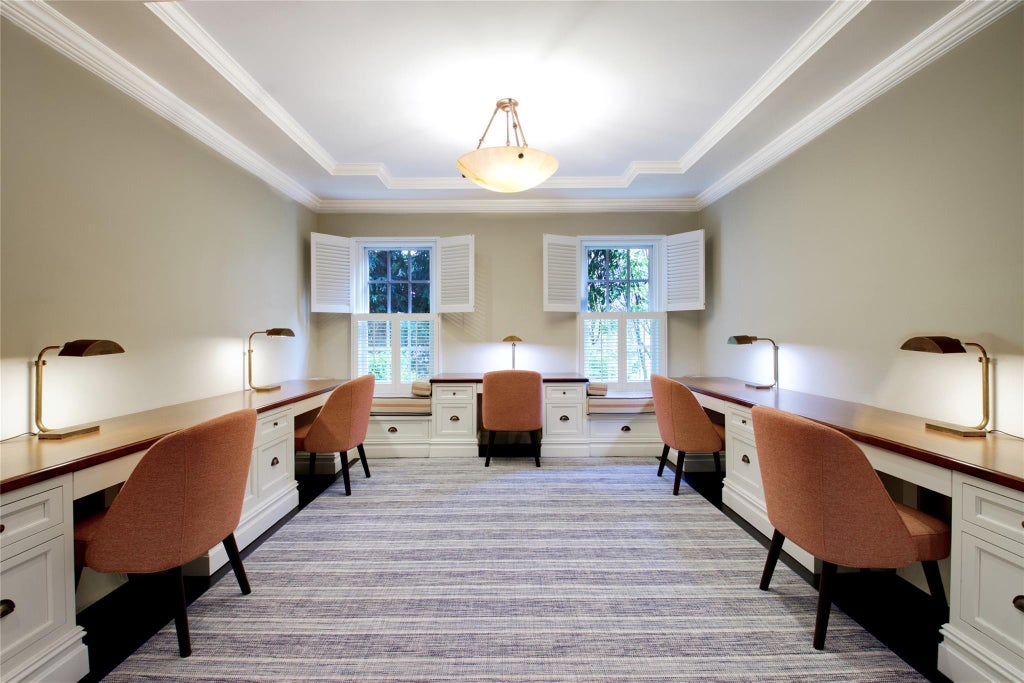 12 of 32 - 15 Elm Lane, Manhasset, NY