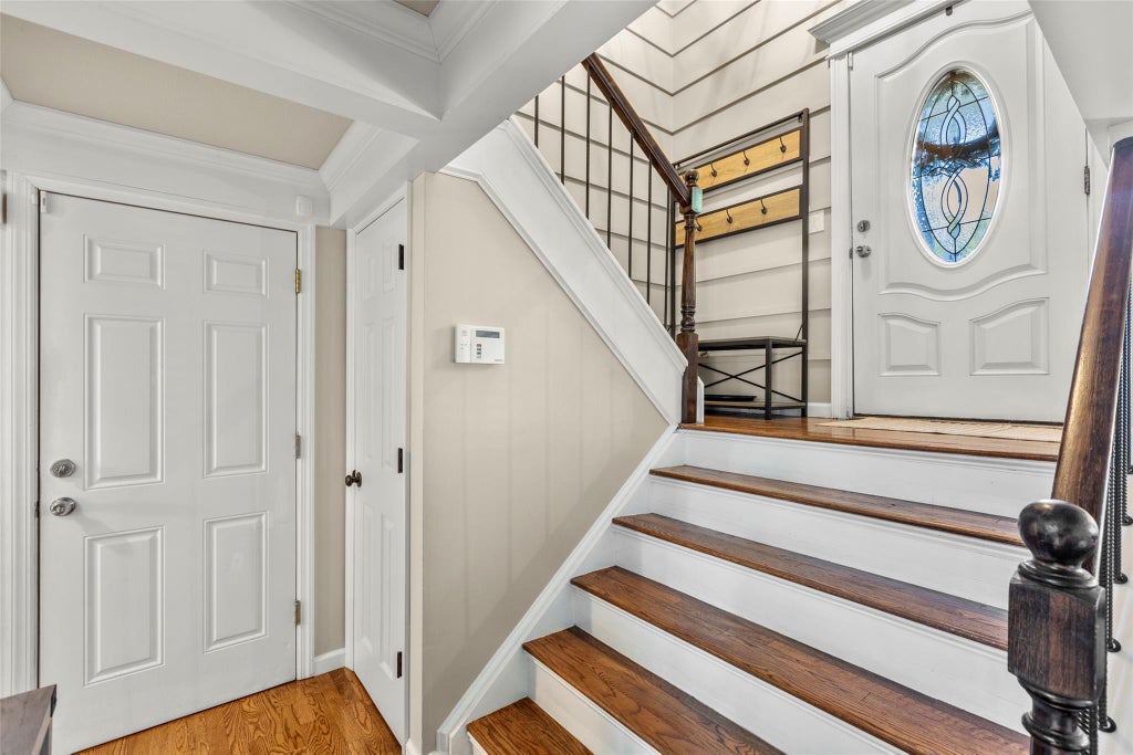 12 of 34 - 25 Arrowhead Lane, East Setauket, NY