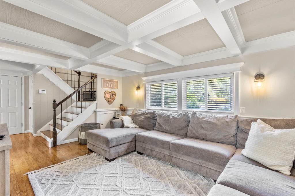 15 of 34 - 25 Arrowhead Lane, East Setauket, NY