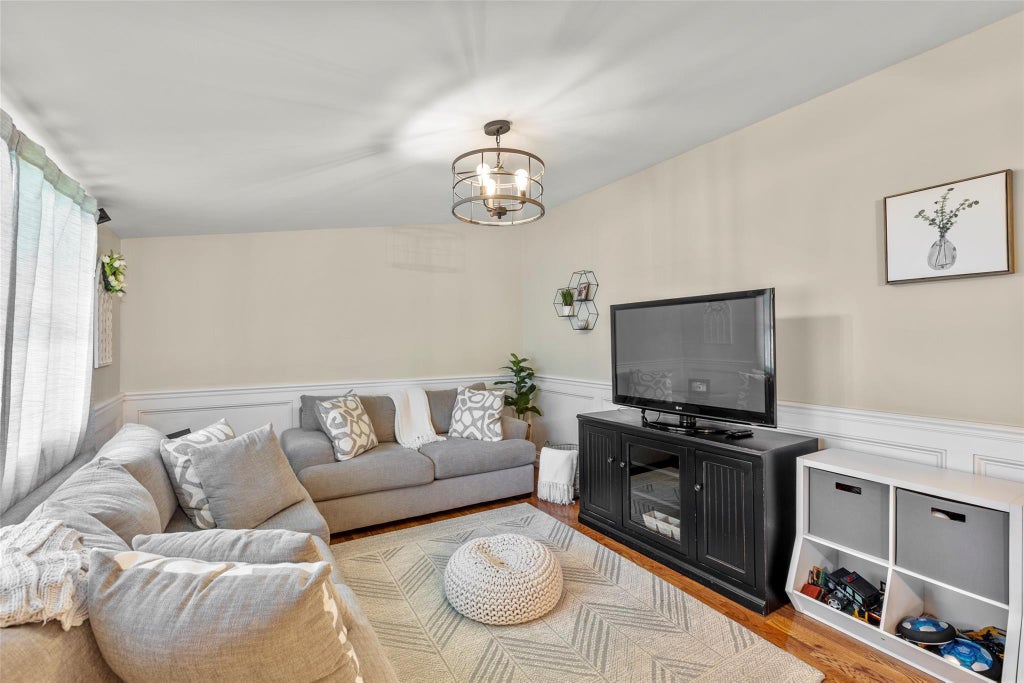 24 of 34 - 25 Arrowhead Lane, East Setauket, NY