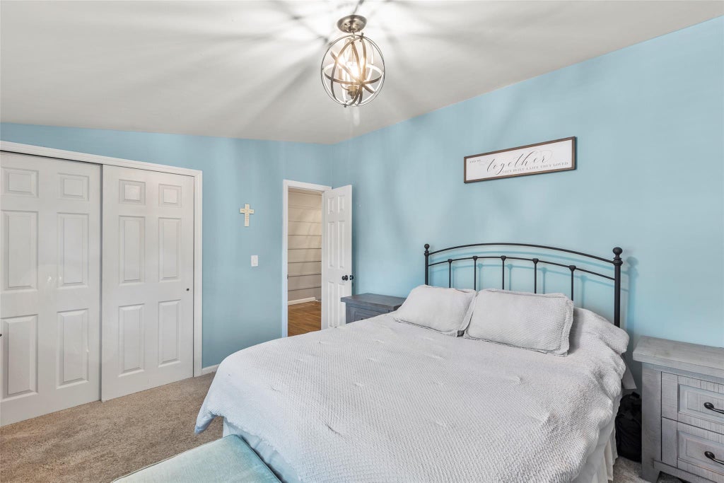 27 of 34 - 25 Arrowhead Lane, East Setauket, NY