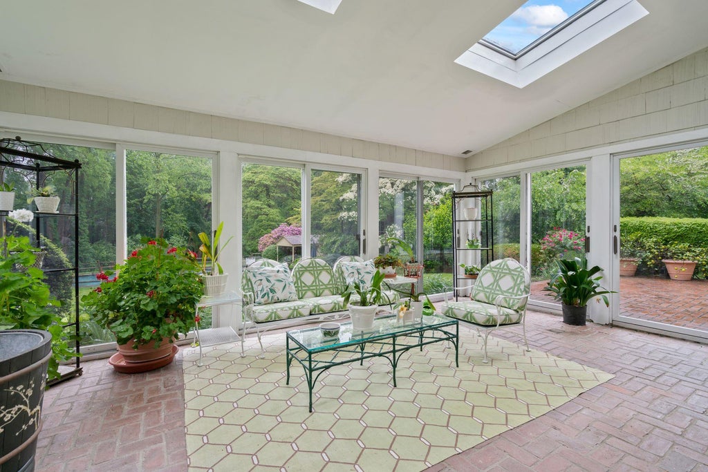 12 of 44 - 24 Wellington Road, Locust Valley, NY