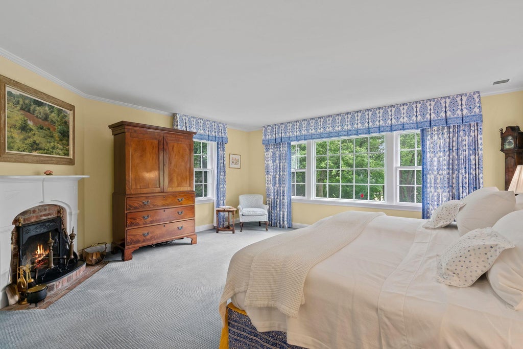 22 of 44 - 24 Wellington Road, Locust Valley, NY