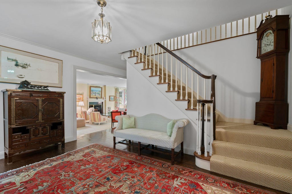 4 of 44 - 24 Wellington Road, Locust Valley, NY