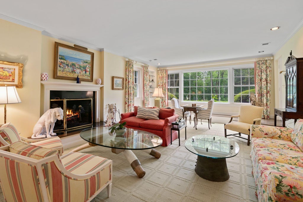 6 of 44 - 24 Wellington Road, Locust Valley, NY