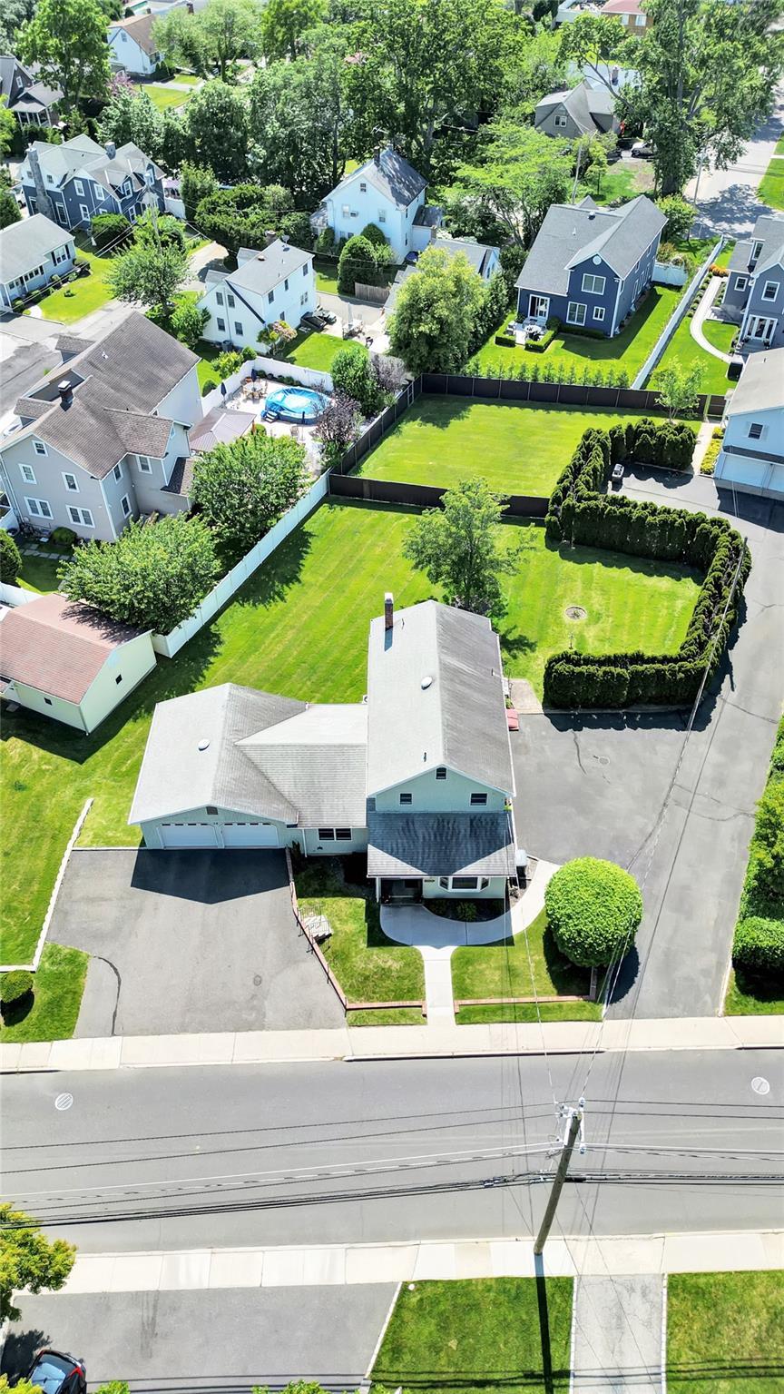 39 of 45 - 38 Perry Avenue, Bayville, NY