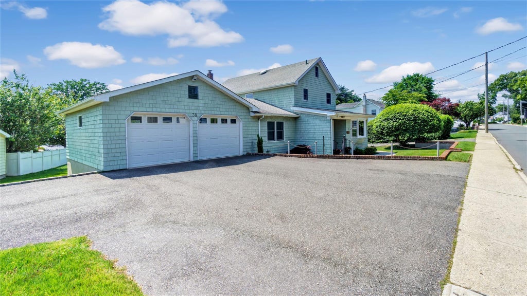 5 of 45 - 38 Perry Avenue, Bayville, NY