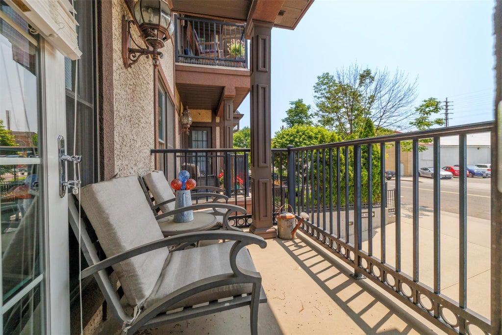 14 of 16 - 77 Maple Avenue # 101, Rockville Centre, NY