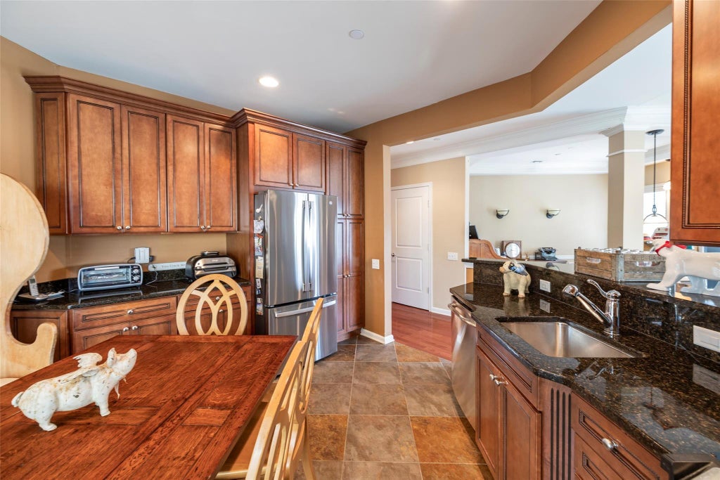 4 of 16 - 77 Maple Avenue # 101, Rockville Centre, NY