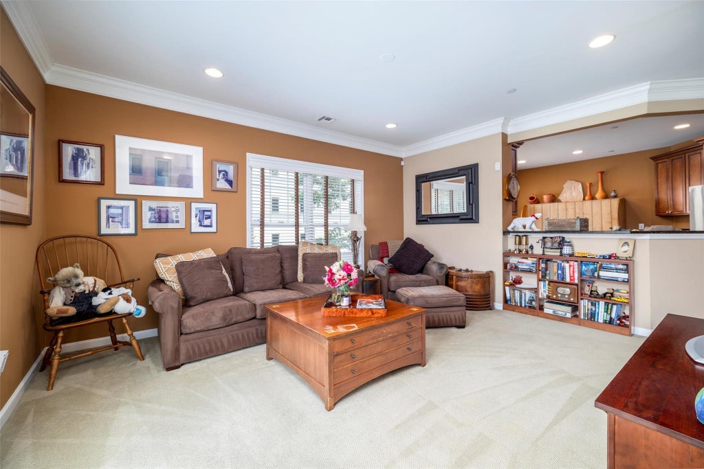 8 of 16 - 77 Maple Avenue # 101, Rockville Centre, NY