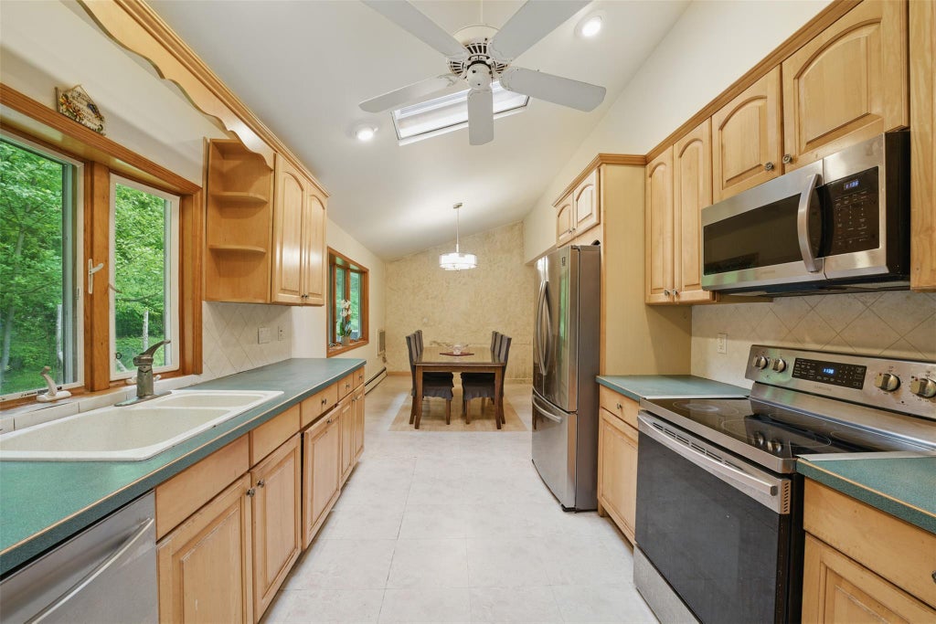 8 of 39 - 99 Furnace Dock Road, Croton-on-Hudson, NY