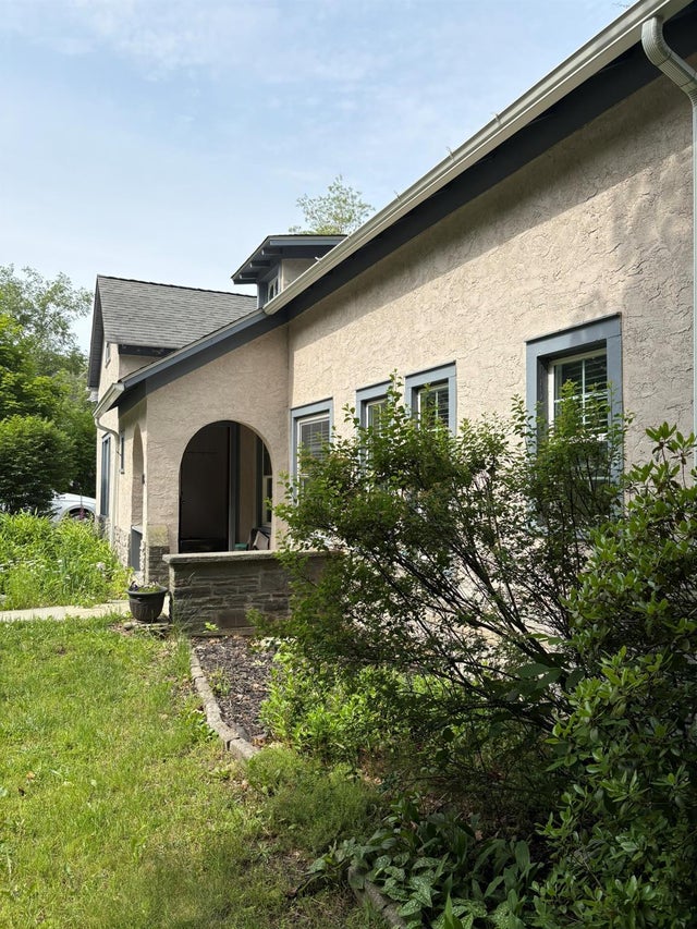 13 Rockland Road, Roscoe