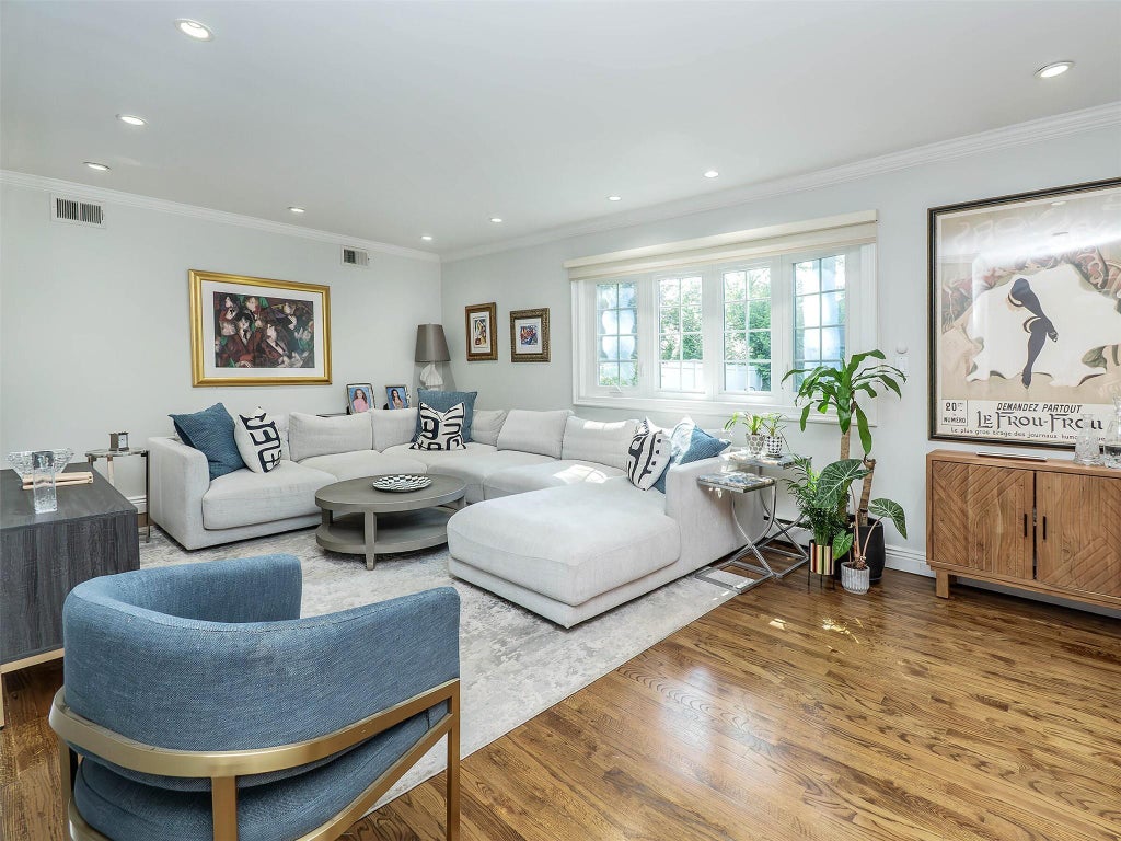 14 of 43 - 25 Schooner Lane, Port Washington, NY