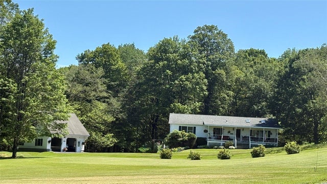 105 White Sulphur Road, Swan Lake