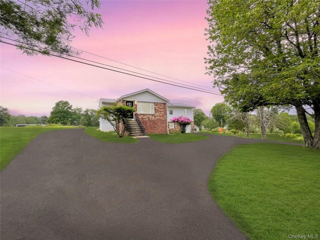 811 Happy Avenue, Swan Lake