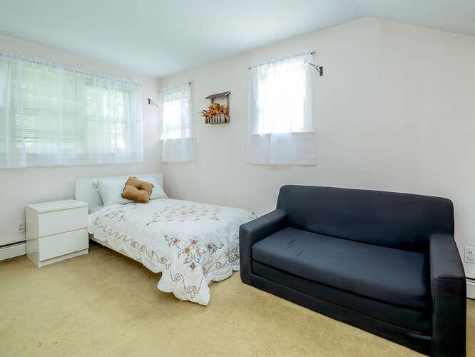 21 of 33 - 44 Glenwood Road, Glen Head, NY