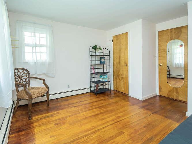23 of 33 - 44 Glenwood Road, Glen Head, NY