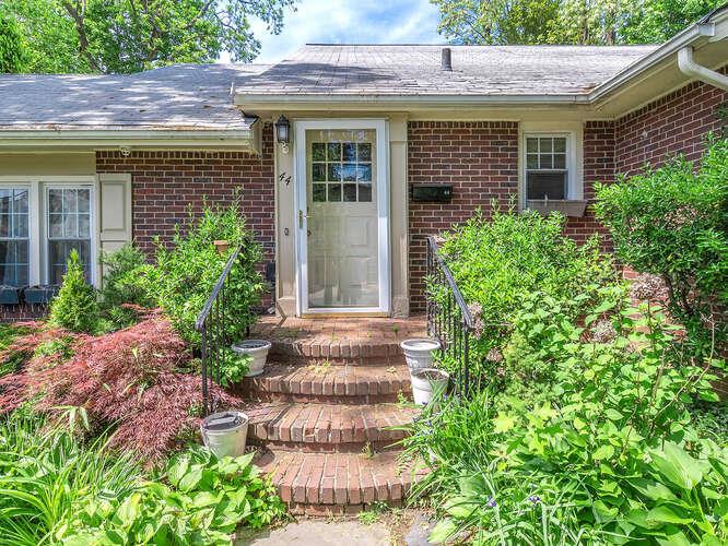 2 of 33 - 44 Glenwood Road, Glen Head, NY