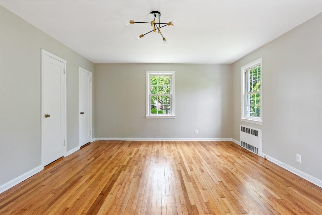 16 of 26 - 89 Clinch Avenue, Garden City, NY