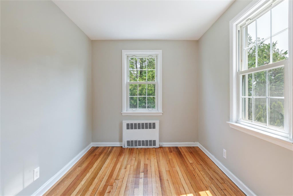 19 of 26 - 89 Clinch Avenue, Garden City, NY