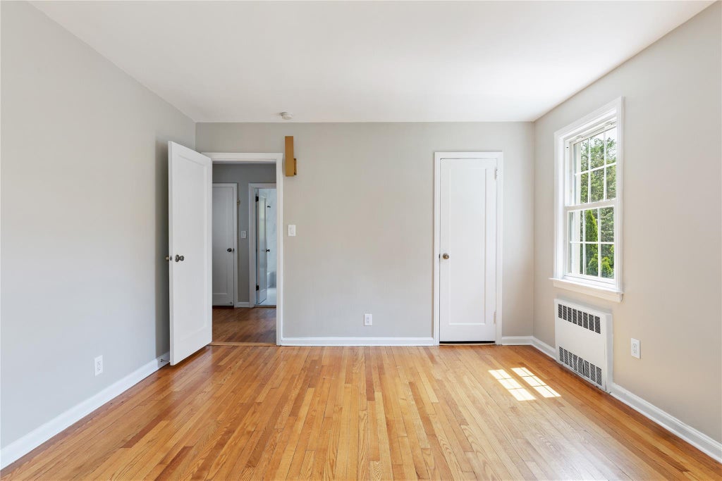 21 of 26 - 89 Clinch Avenue, Garden City, NY