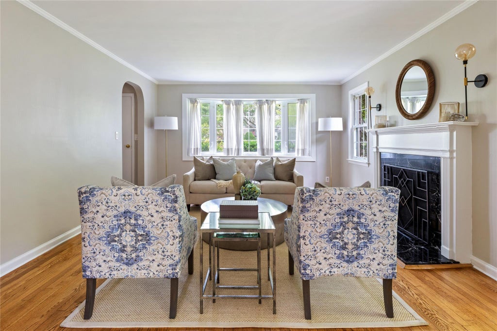 2 of 26 - 89 Clinch Avenue, Garden City, NY