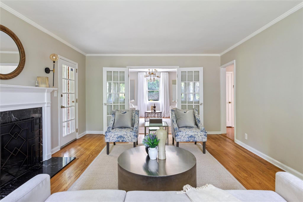 4 of 26 - 89 Clinch Avenue, Garden City, NY
