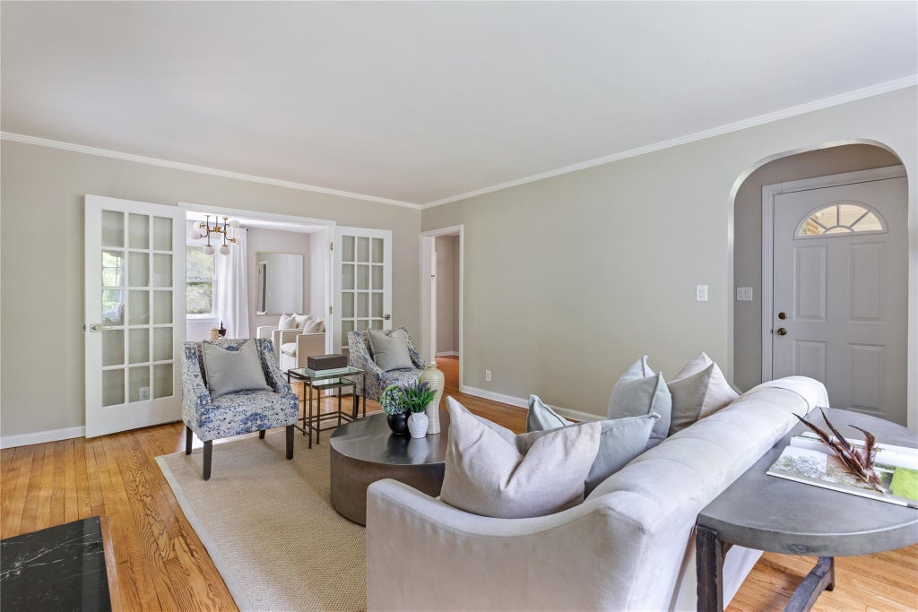 5 of 26 - 89 Clinch Avenue, Garden City, NY