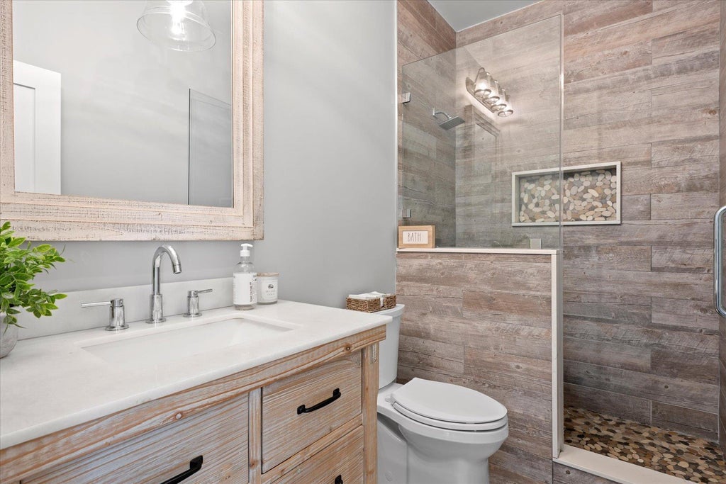 19 of 50 - 35 Sycamore Drive, East Moriches, NY