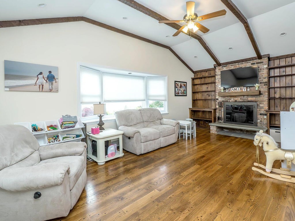 13 of 29 - 557 Western Park Drive, West Hempstead, NY