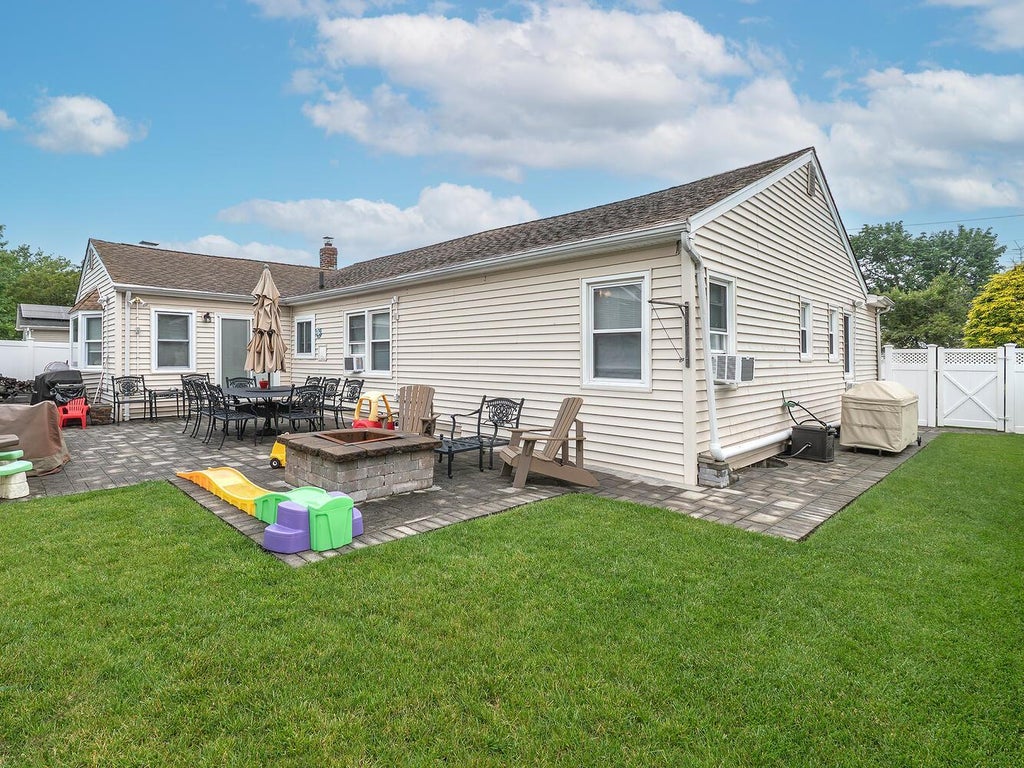 26 of 29 - 557 Western Park Drive, West Hempstead, NY