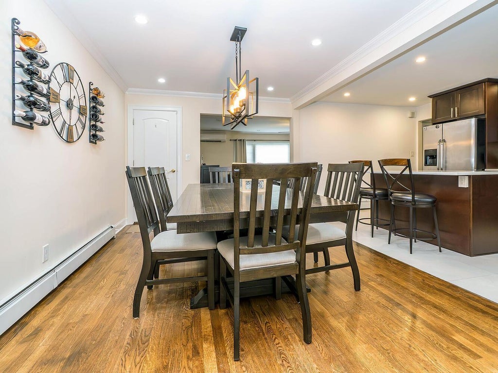 7 of 29 - 557 Western Park Drive, West Hempstead, NY