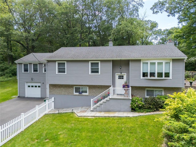 581 Wood Road, Mahopac