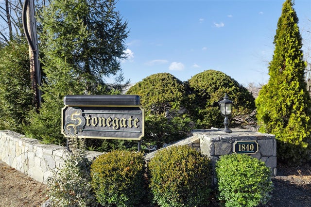 Photo of Listing #880952