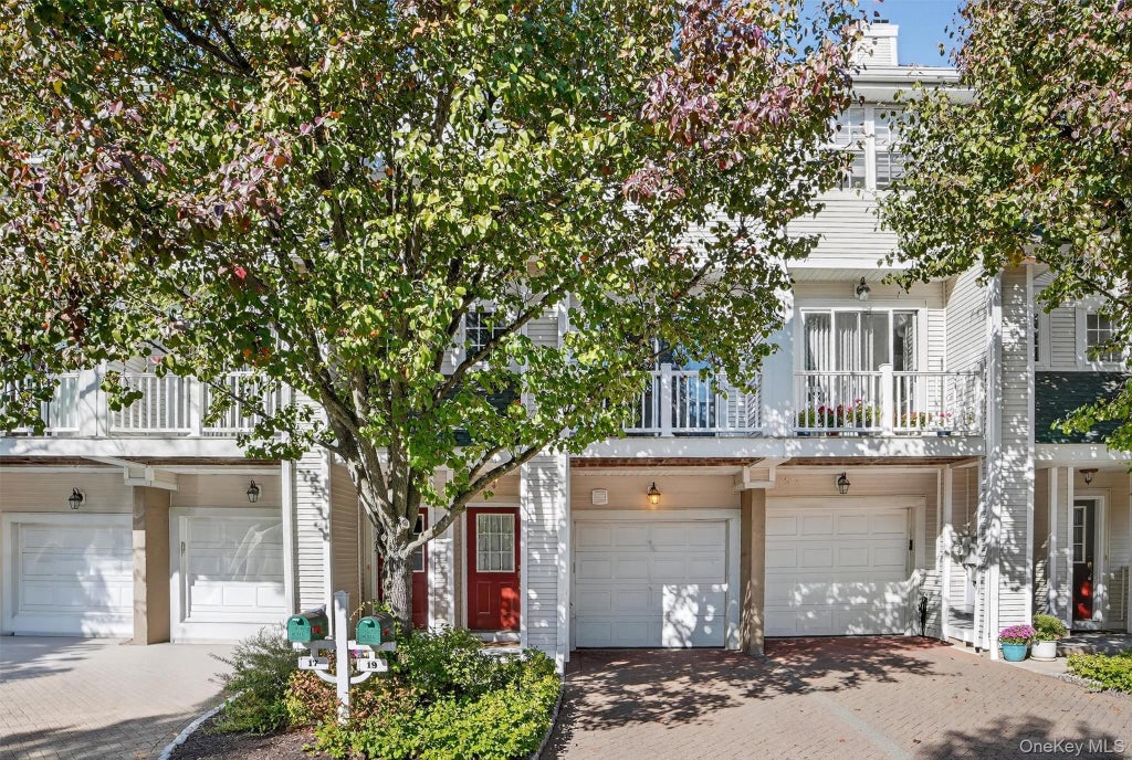 19 Lake Marie Lane, Bedford Hills