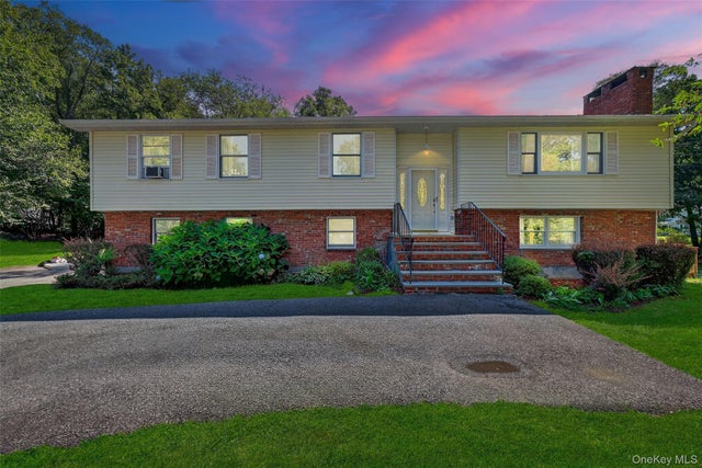 Photo of Listing #888736