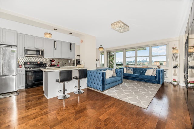 Photo of Listing #890109