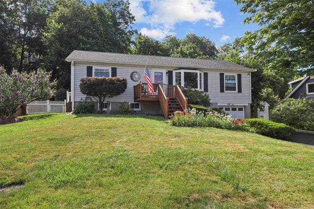 84 Entrance Way, Mahopac