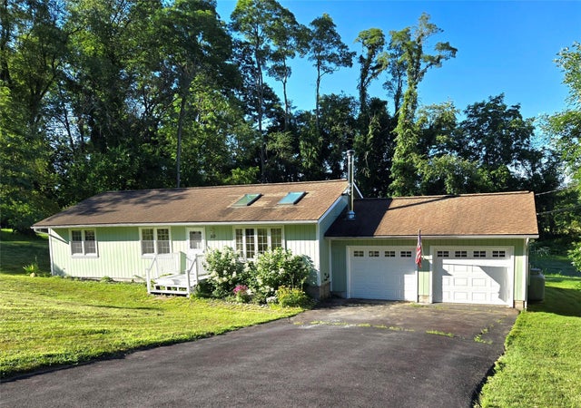 10 Aspinwall Road, Red Hook