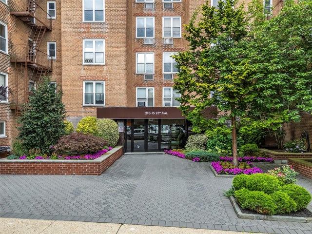 Photo of Listing #892571