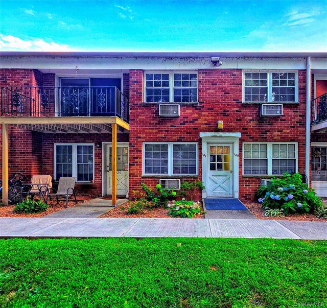 1 Colonial Road # 127, Beacon