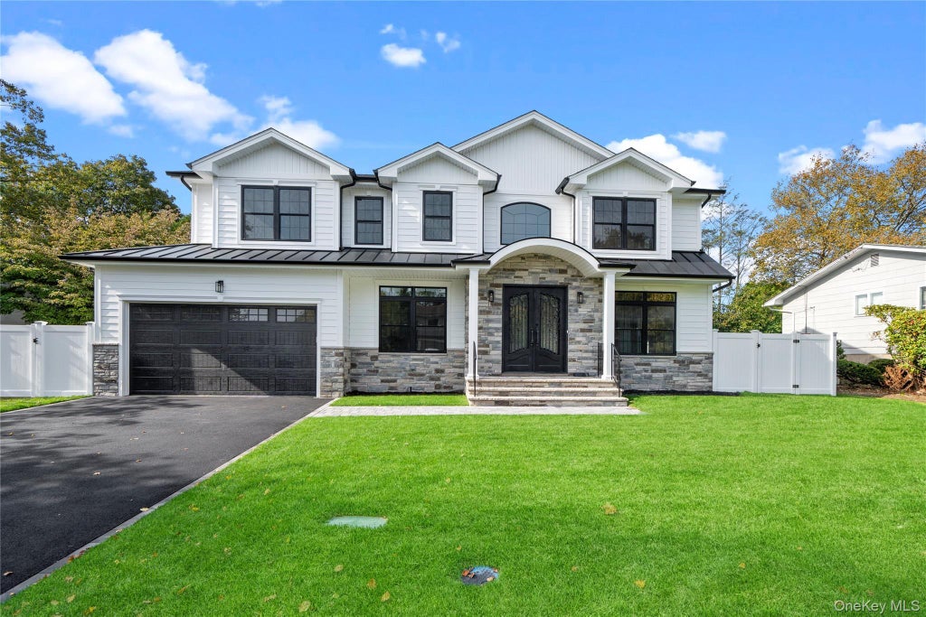 25 Westchester Avenue, Jericho